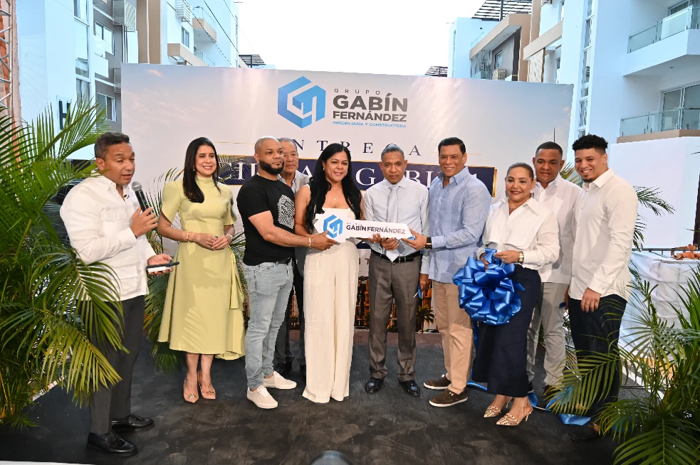 El Grupo Gabín Fernández entregó 112 apartamentos a 112 familias en San Francisco de Macoris