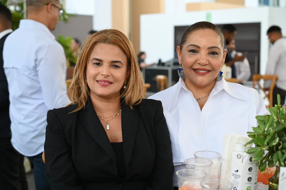 Foto 2 de El Grupo Gabín Fernández entregó  112 apartamentos a 112 familias en San Francisco de Macoris