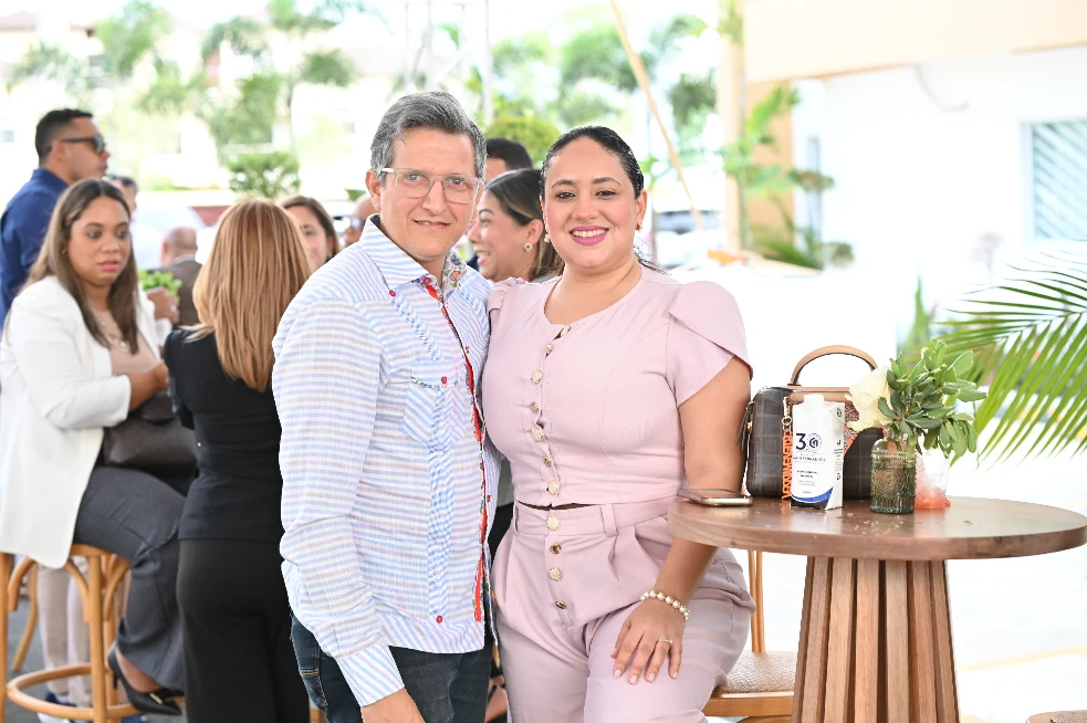 Foto 6 de El Grupo Gabín Fernández entregó  112 apartamentos a 112 familias en San Francisco de Macoris